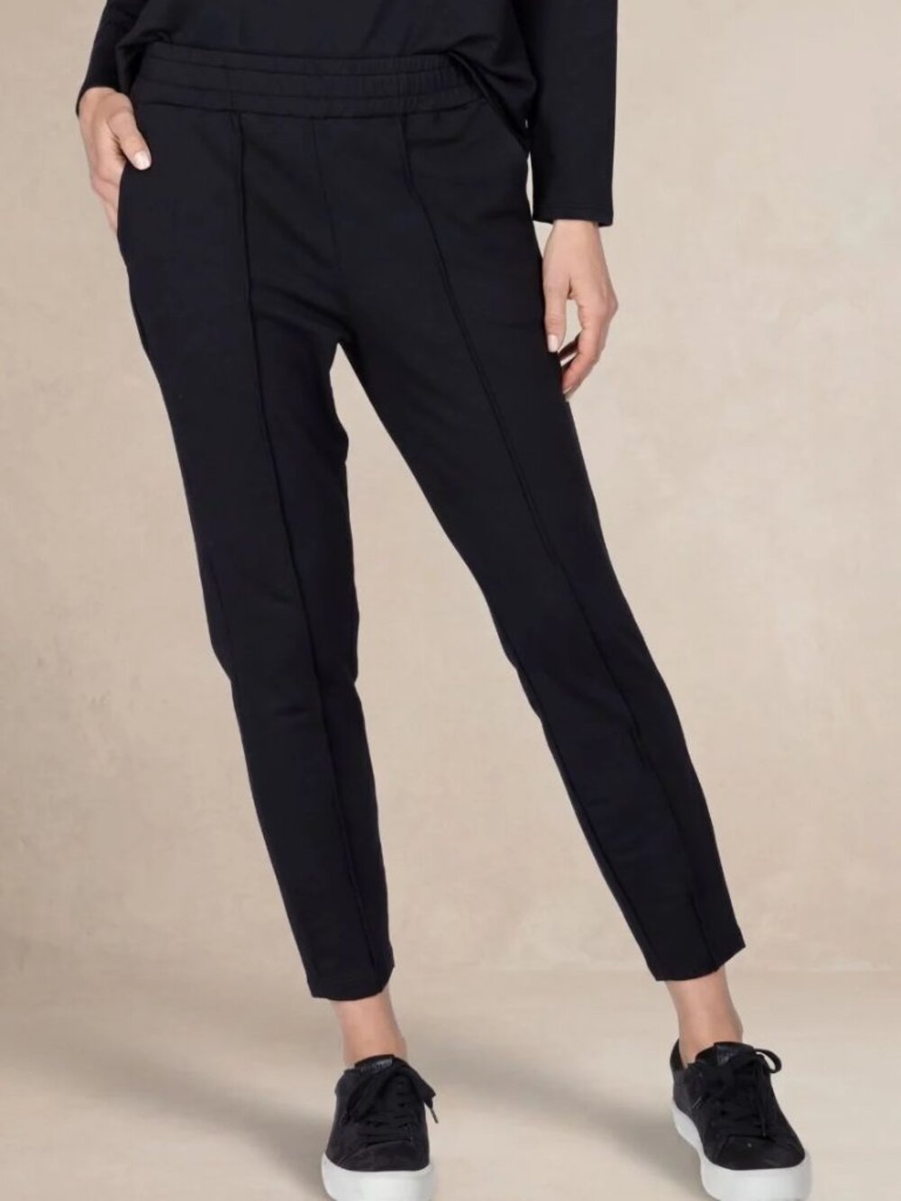 Kiragrace Tailored Jogger Black Travel Pintuck LARGE Ultra soft eco lounge